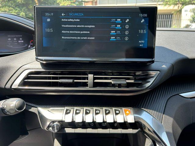 PEUGEOT 3008 PureTech Turbo 130 Allure Pack