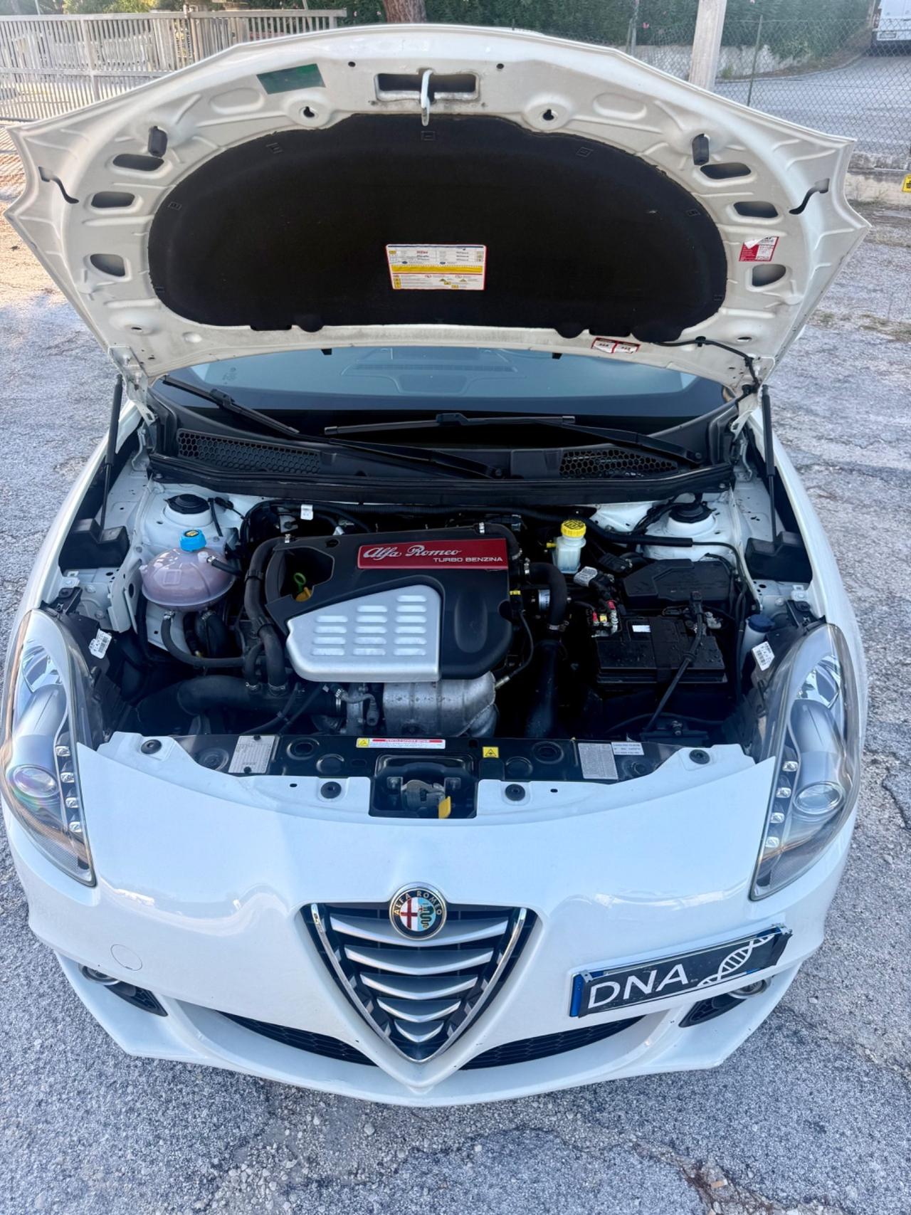 Alfa Giulietta Turbo Benzina Metano EURO6B Neopatentati