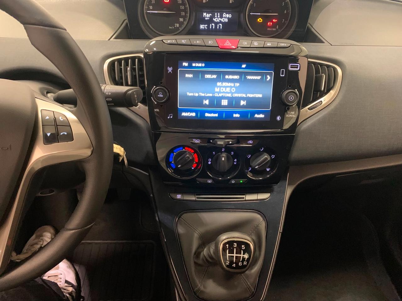 LANCIA YPSILON 1.0 HYBRID - OK NEOPATENTATI