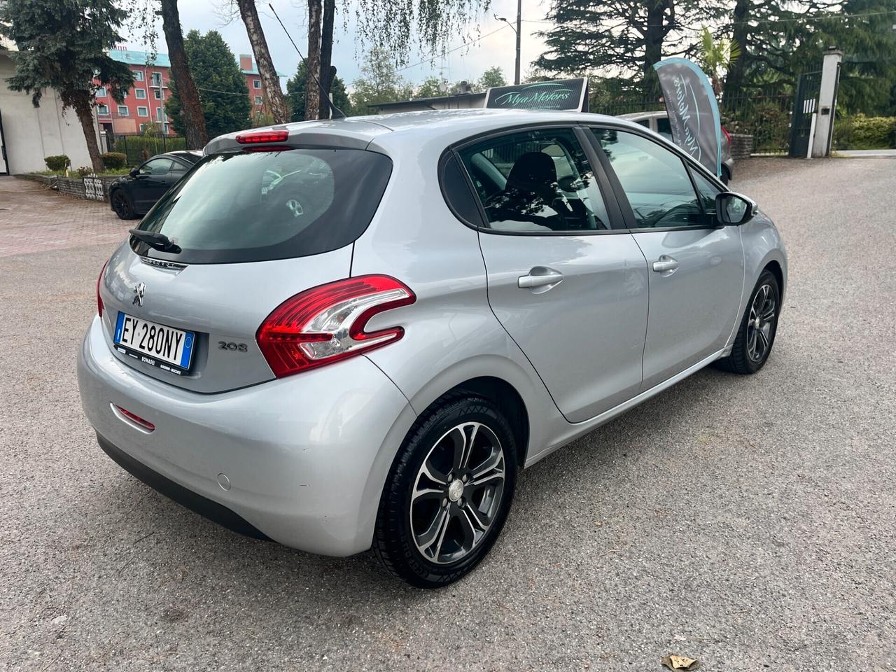 Peugeot 208 PureTech 82 5 porte Allure