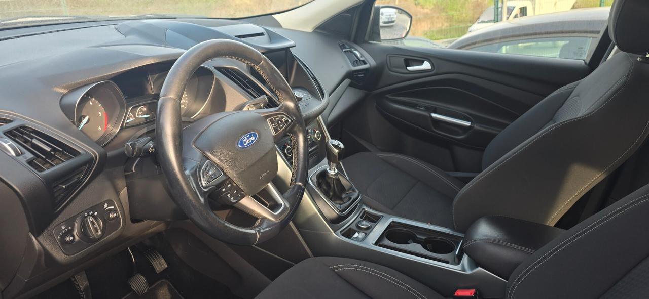 Ford Kuga 2.0 TDCI 120 CV S&S 2WD Titanium