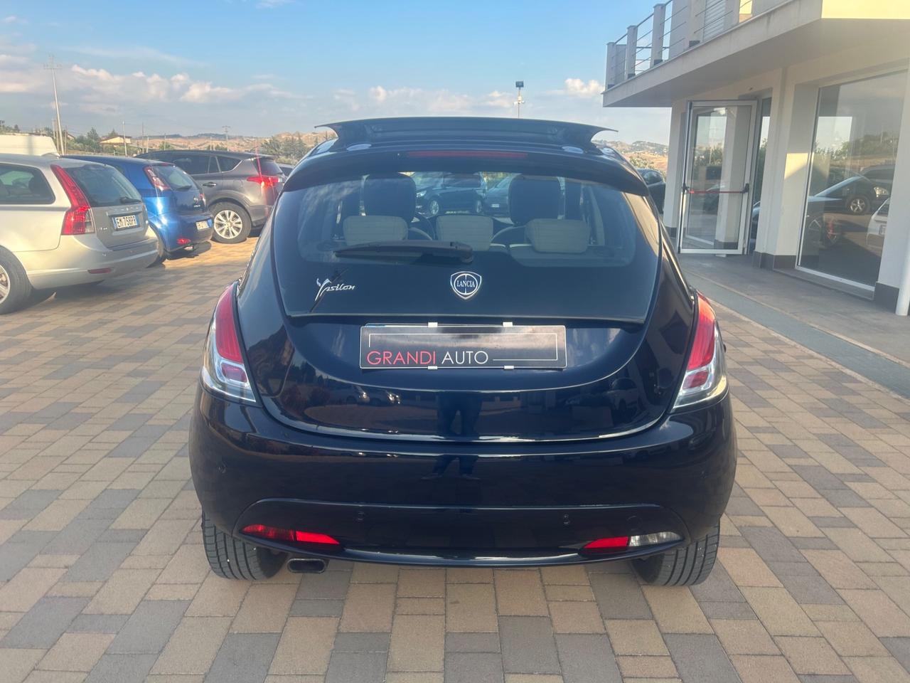 Lancia Ypsilon 1.2 69 CV 5 porte Platinum