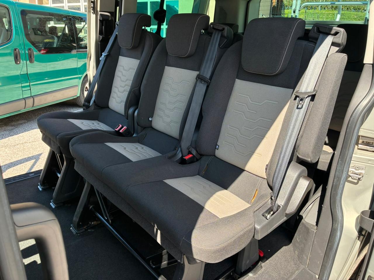 FORD TRANSIT CUSTOM 2.2 TDCi 155CV TITANIUM 8POSTI - GANCIO TRAINO