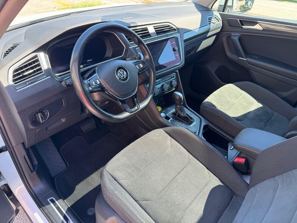 VOLKSWAGEN - Tiguan - 2.0 TDI DSG 4MOTION R-LINE
