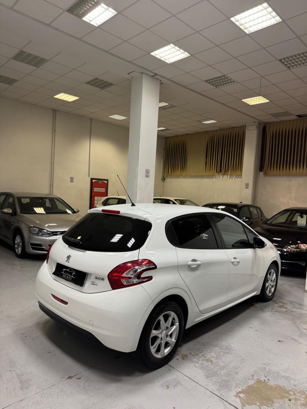 Peugeot 208 1.4 HDi 68 CV 5 porte Allure