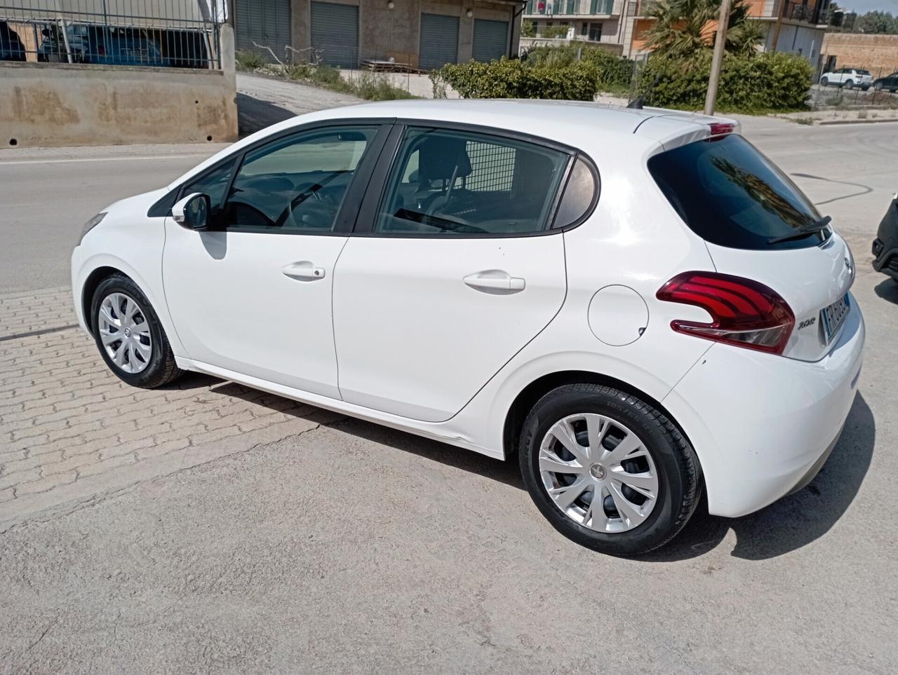 Peugeot 208 BlueHDi 1.6 75 CV VAN