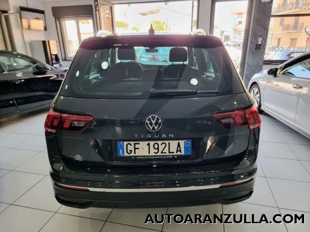 VOLKSWAGEN Tiguan NEW 2.0 TDI 150CV SCR DSG Life - Fari a Led