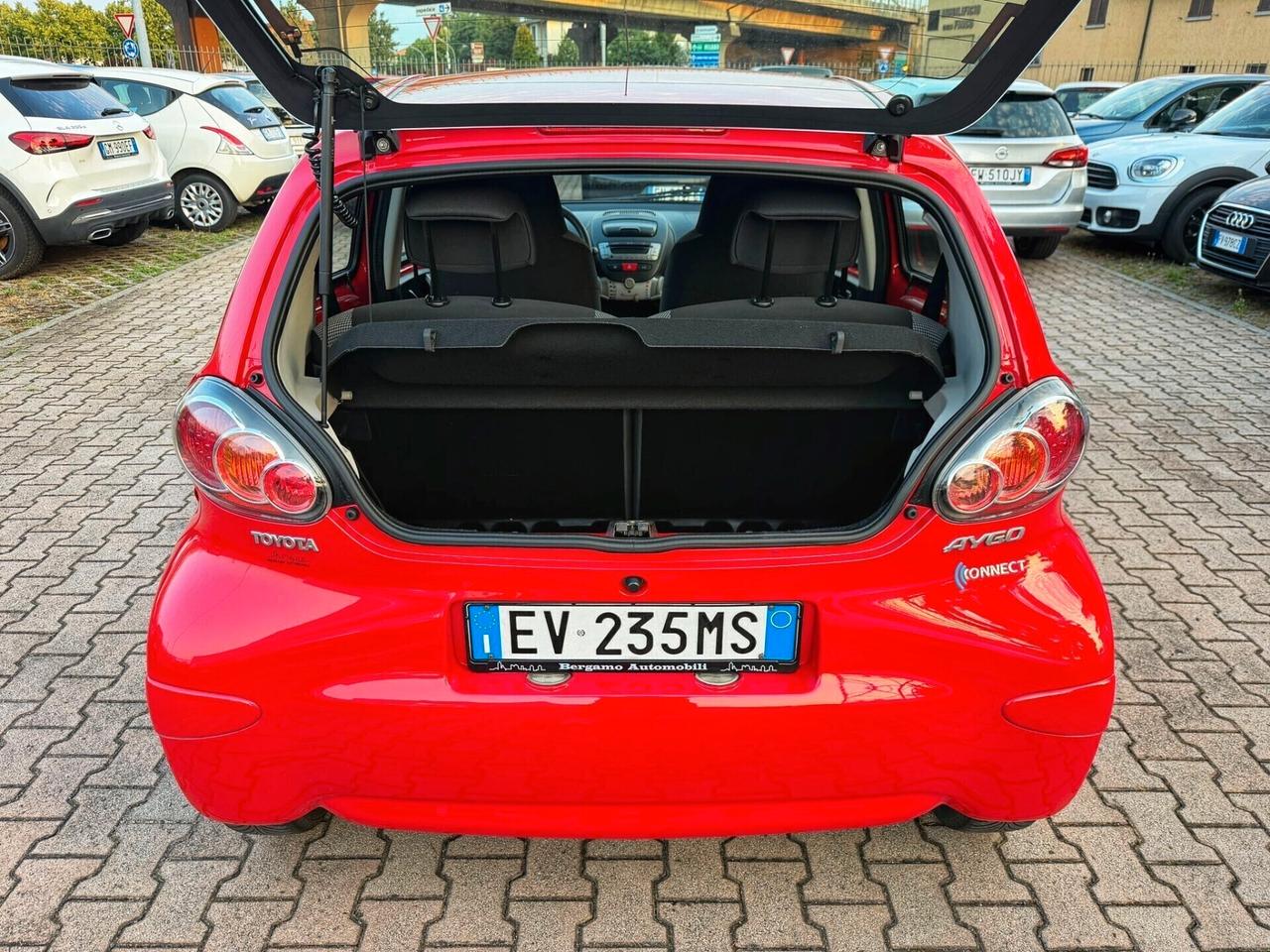 Toyota Aygo 1.0 12V VVT-i 5 porte AUTOMATICA NAVIGA OK NEOPATENTATI