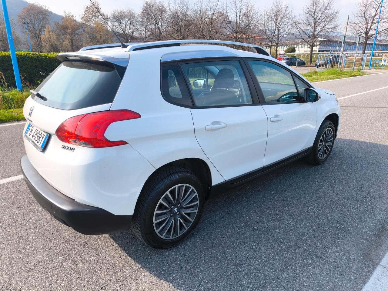 PEUGEOT 2008 1,2 BENZINA-OK NEOPATENTATI- EURO 6