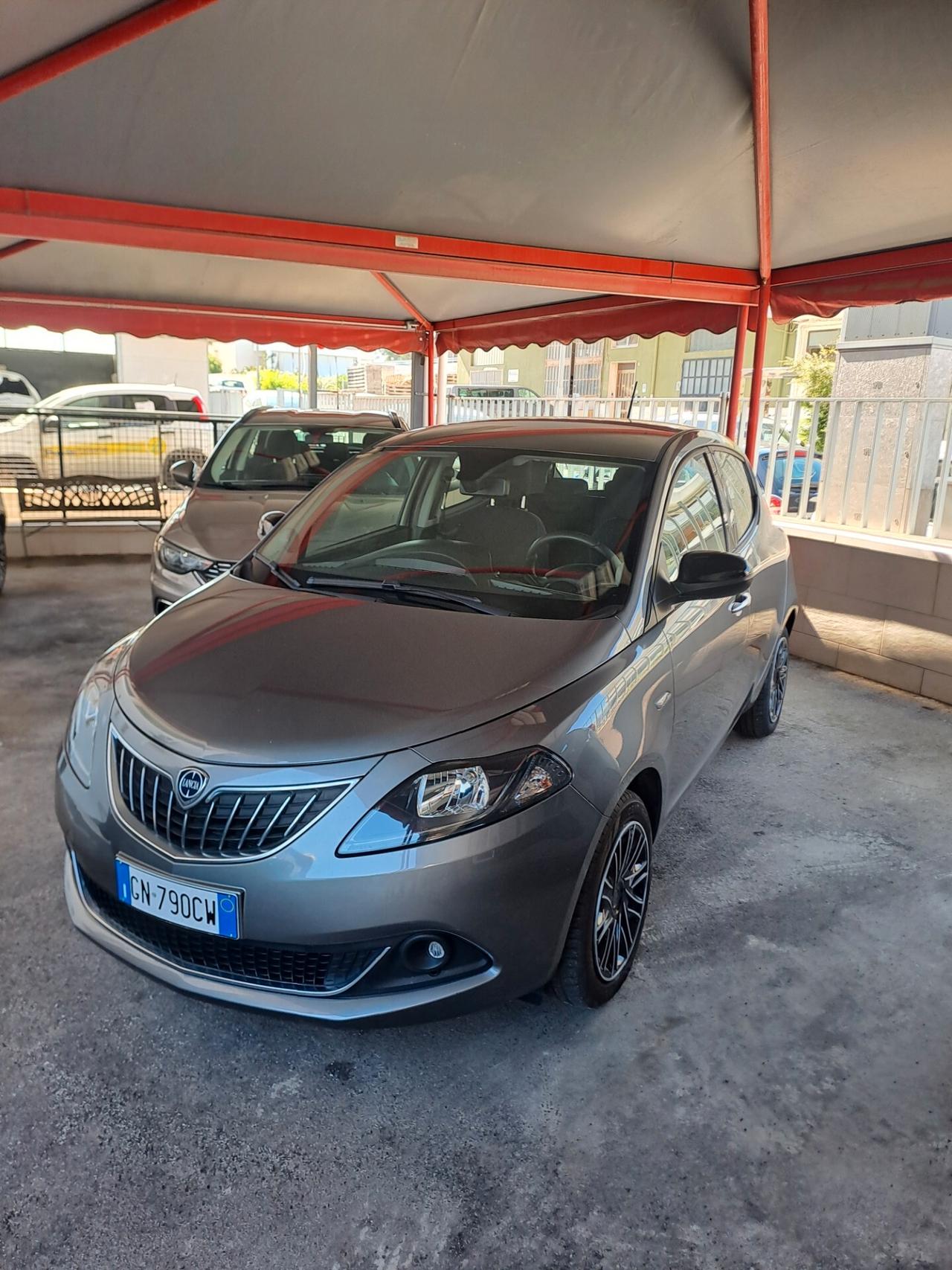 Lancia Ypsilon 1.0 FireFly 5 porte S&S Hybrid Gold