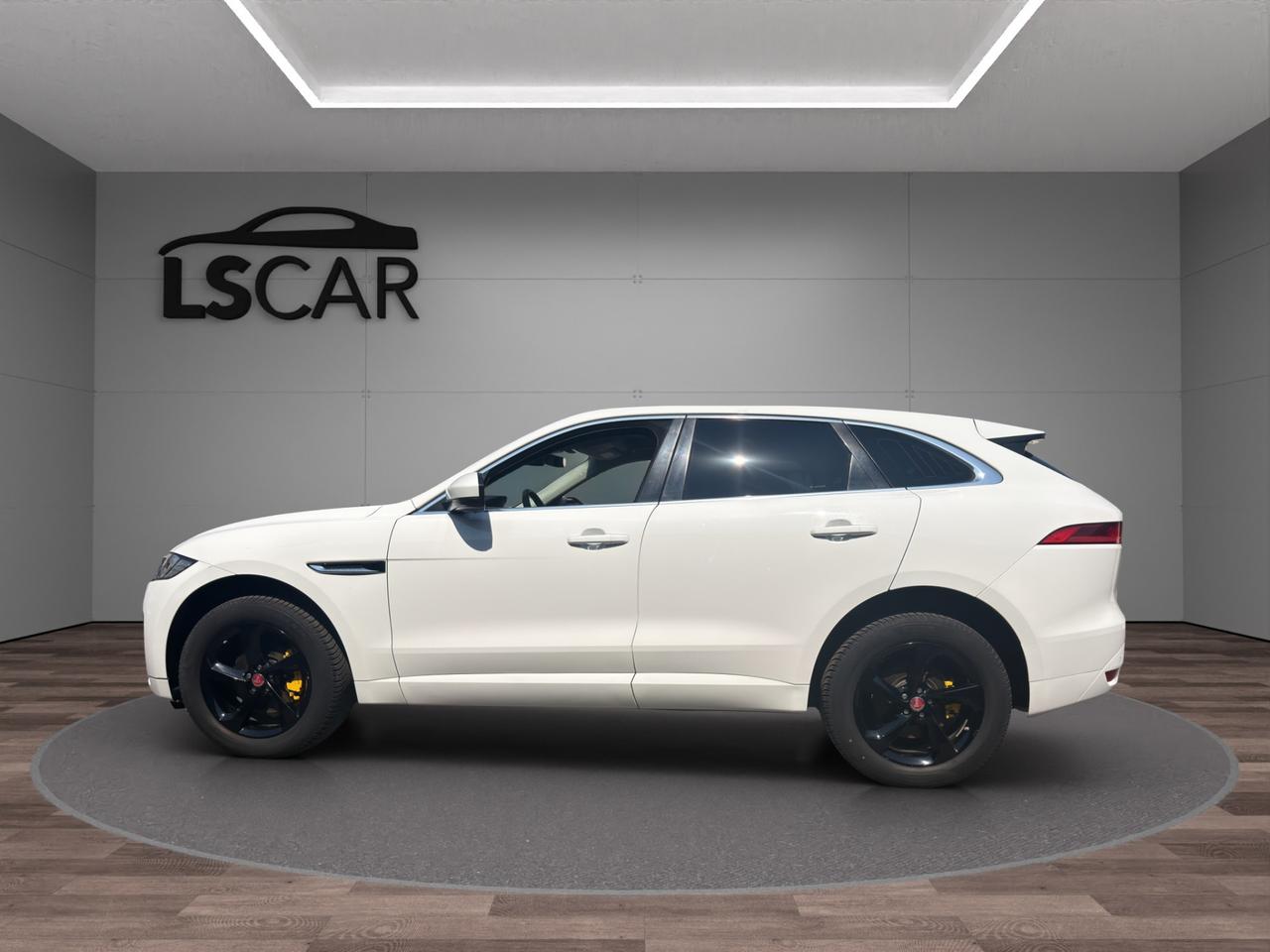 Jaguar F-Pace 2.0d i4 Pure 180cv - Promo finanziamento - Automatica