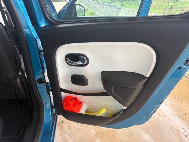 RENAULT Twingo SCe Lovely POCHI CHILOMETRI NAVIGATORE
