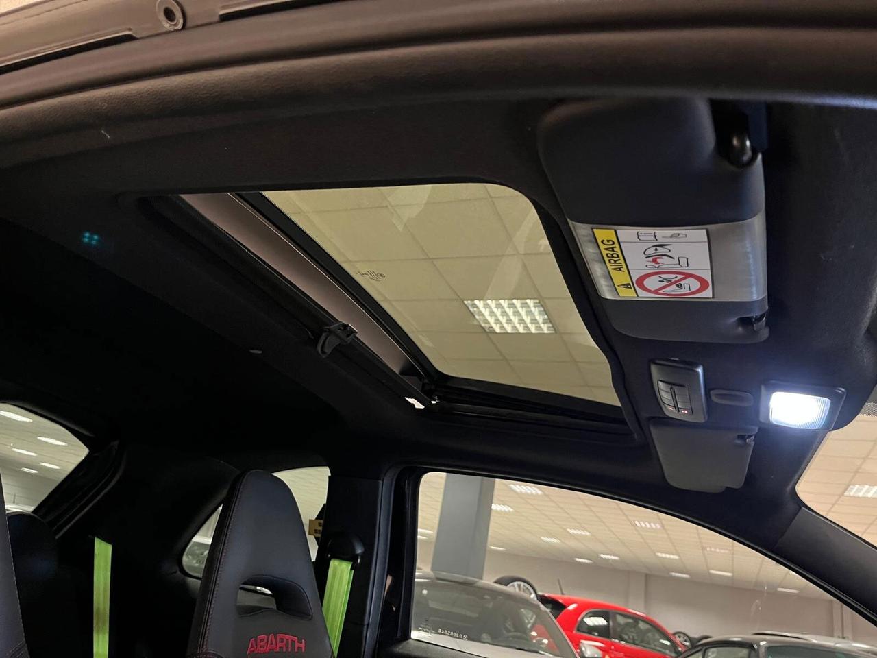 Abarth 595 1.4 Turbo T-Jet 180 CV Esseesse