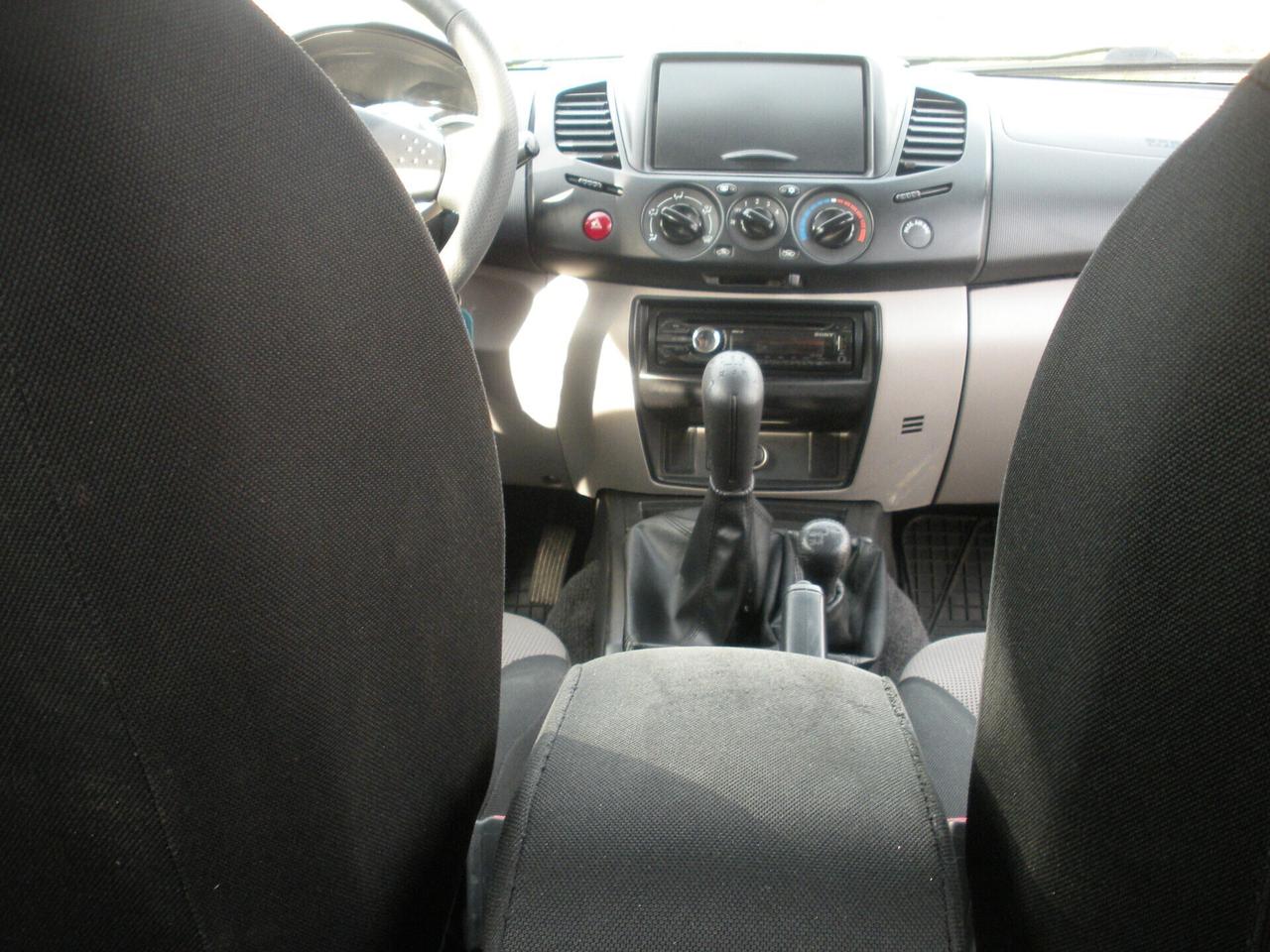 Mitsubishi L200 2.5 DI-D/136CV DC Invite DPF