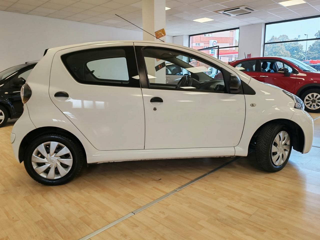 Toyota Aygo - FRIZIONE + TAGLIANDO NUOVI !!!