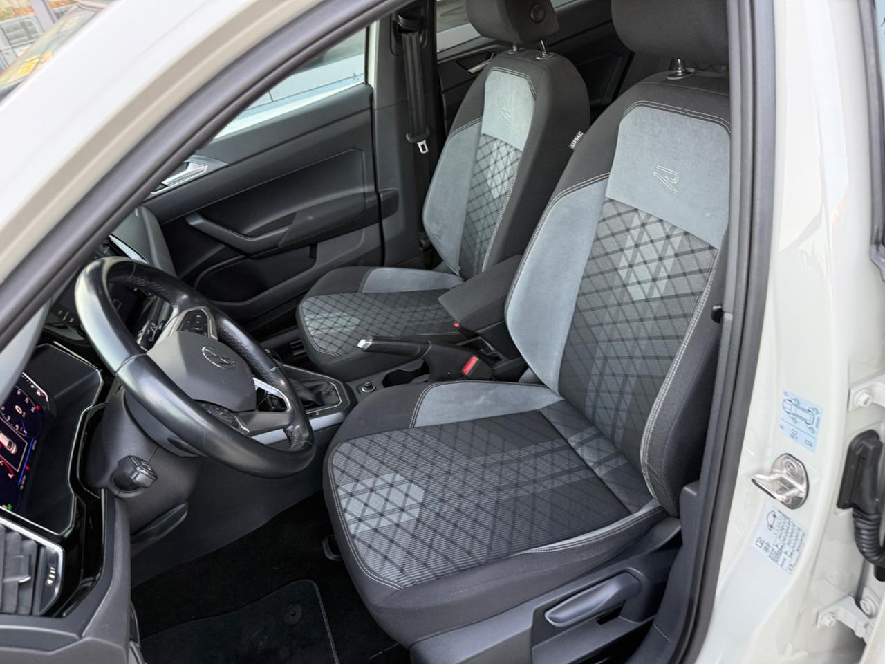 Volkswagen Taigo 1.0 TSI 110 CV DSG R-Line