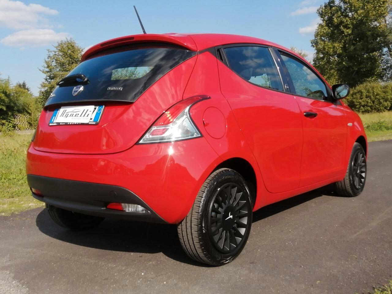 Lancia Ypsilon 1.0 FireFly 5 porte S&S Hybrid Ecochic