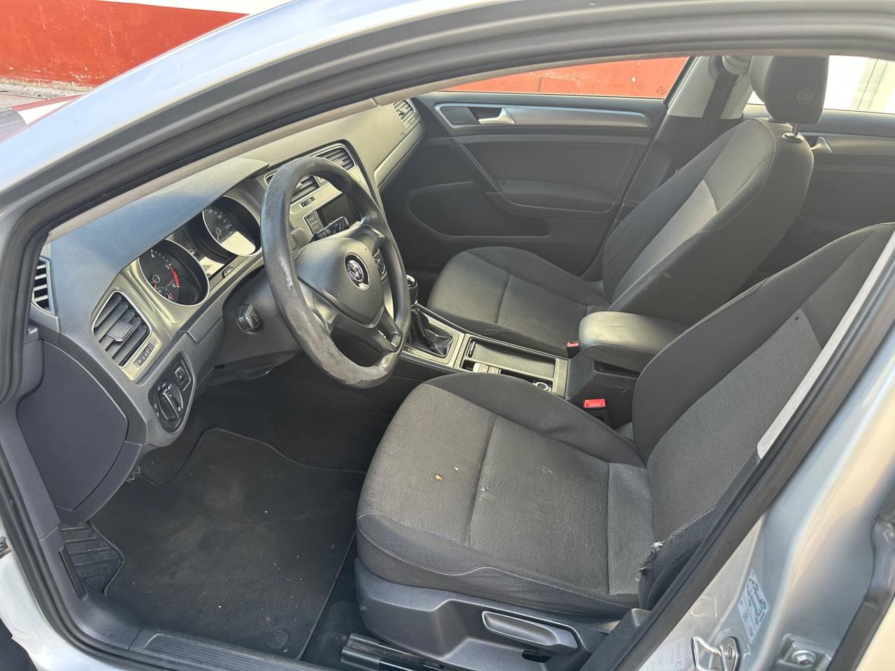 Volkswagen Golf 1.6 TDI 5p. Trendline - 2013