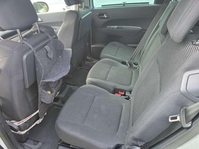 Peugeot 5008 1.6 hdi. 7 POSTI