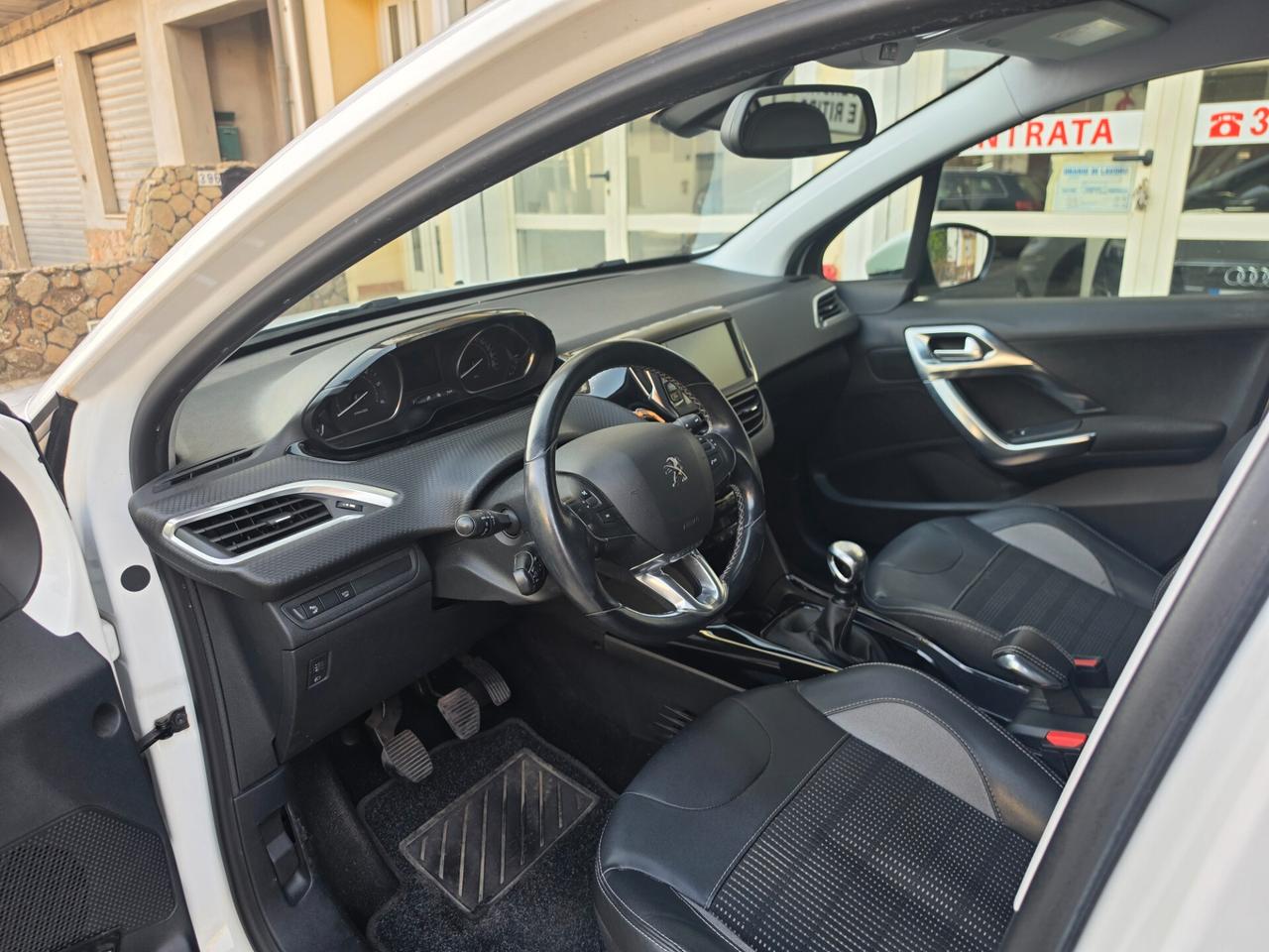 Peugeot 2008 BlueHDi 120 S&S Black Matt