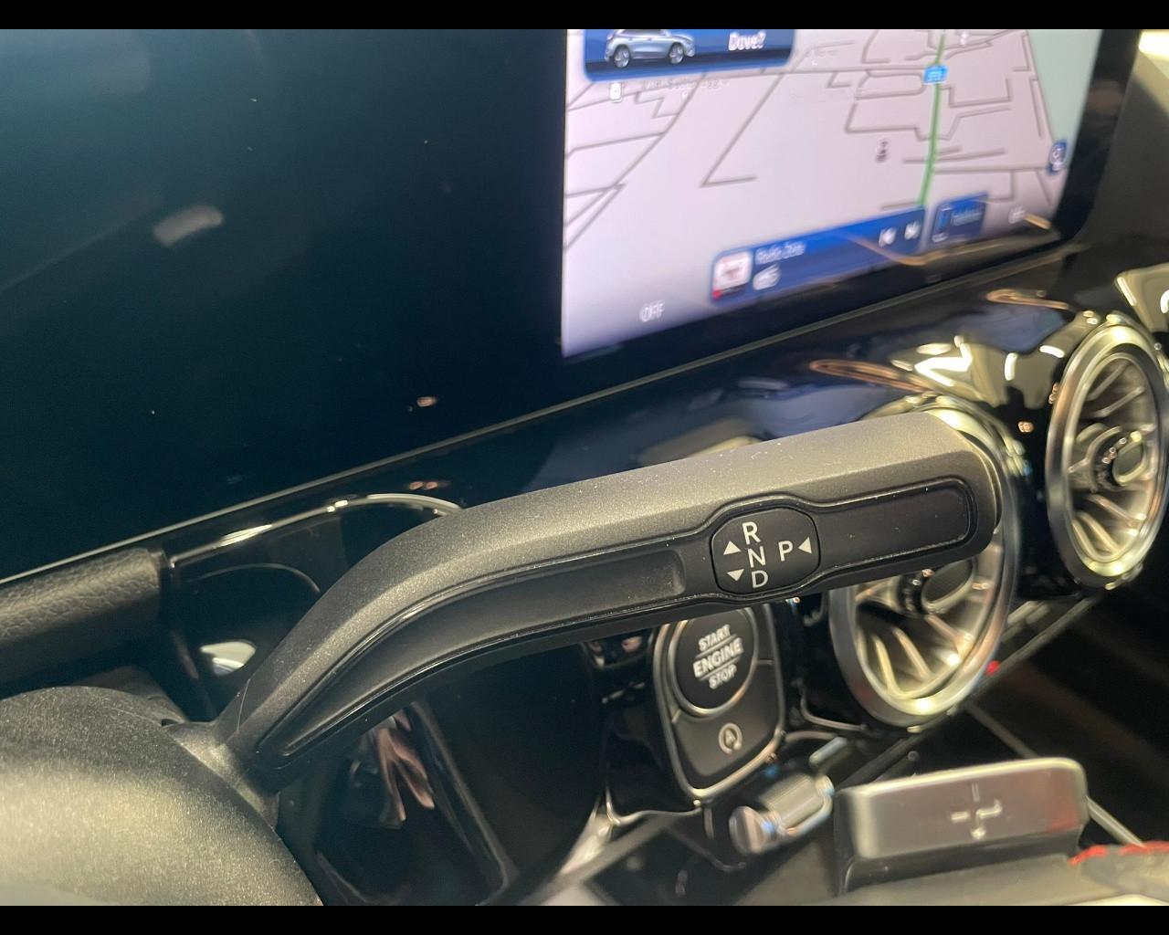 Mercedes-Benz GLA (H247) - GLA 180 d Automatic AMG Line Premium