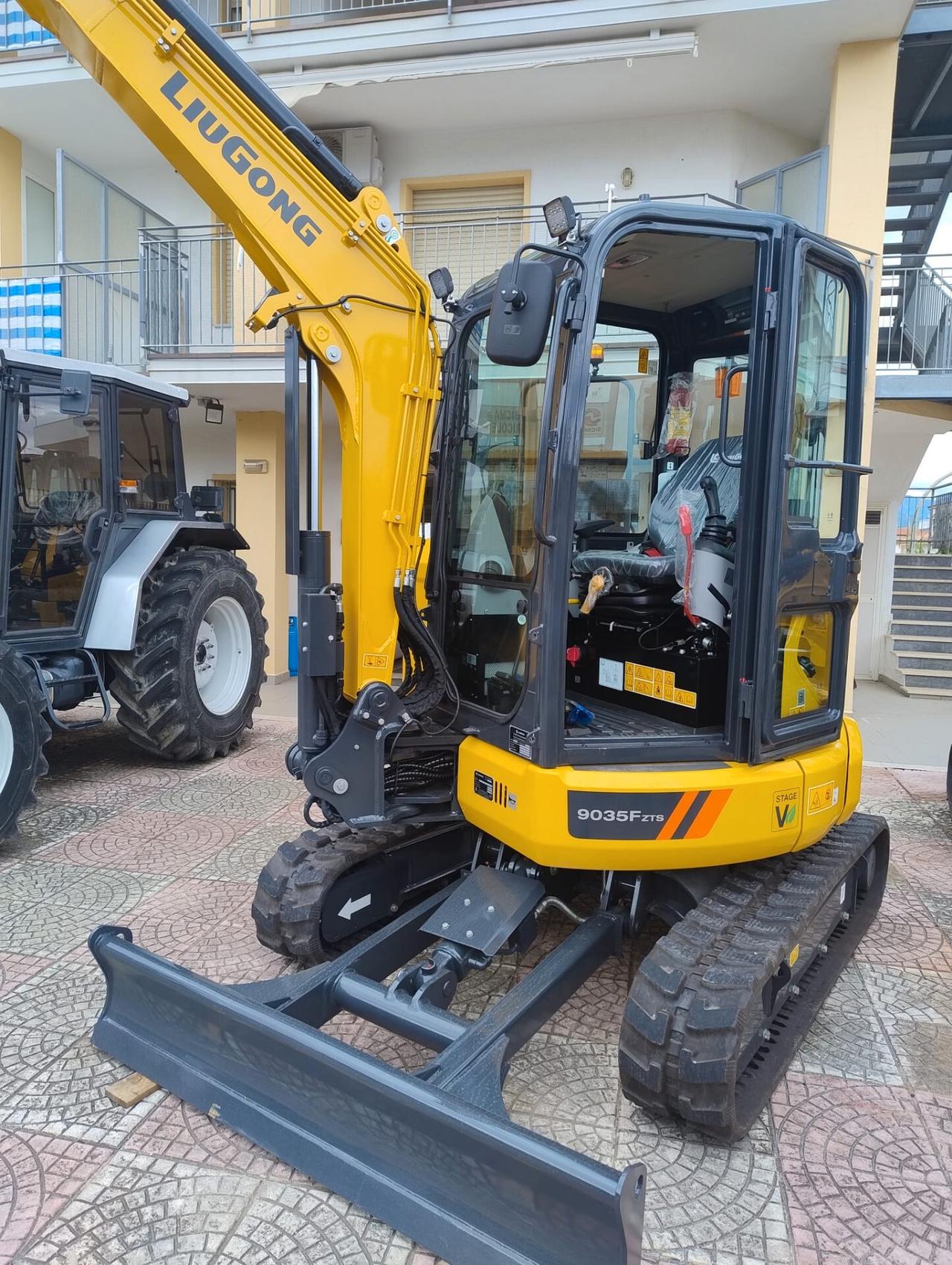 Escavatore Nuovo LiuGong 9035F (39 Quintali)