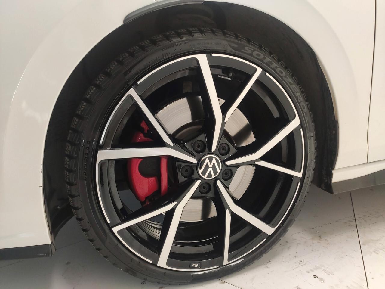 Volkswagen Golf GTI 2.0 TSI DSG