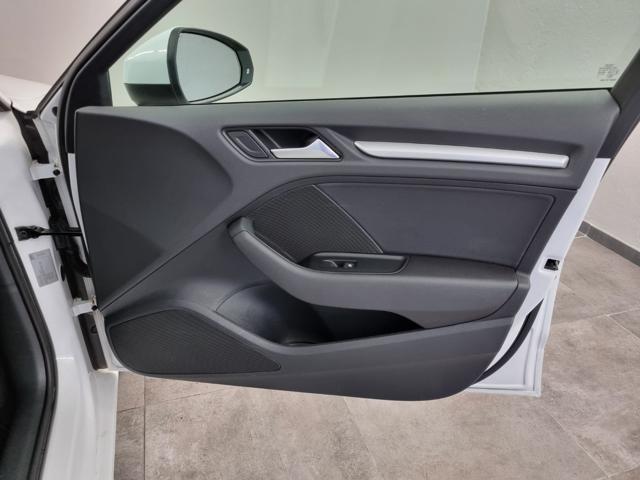AUDI A3 SPB 35 TFSI COD Business