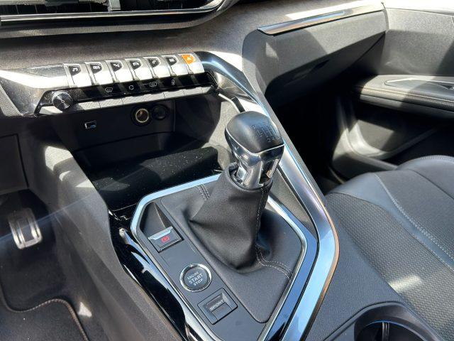PEUGEOT 5008 PureTech Turbo 130 GT
