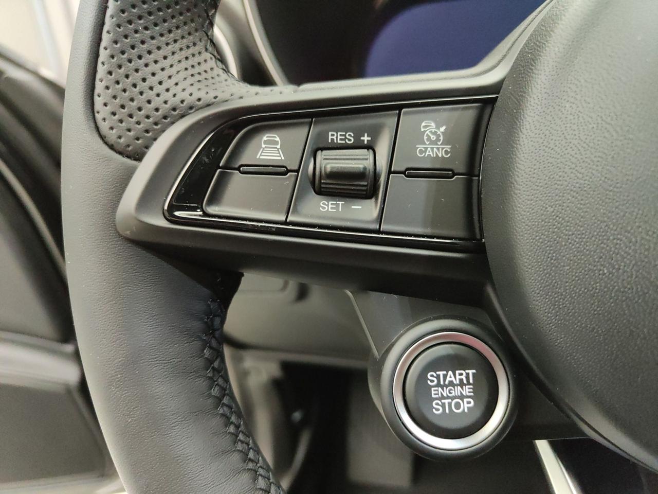 ALFA ROMEO Giulia 2023 2.2 TD 160CV SPRINT AT8