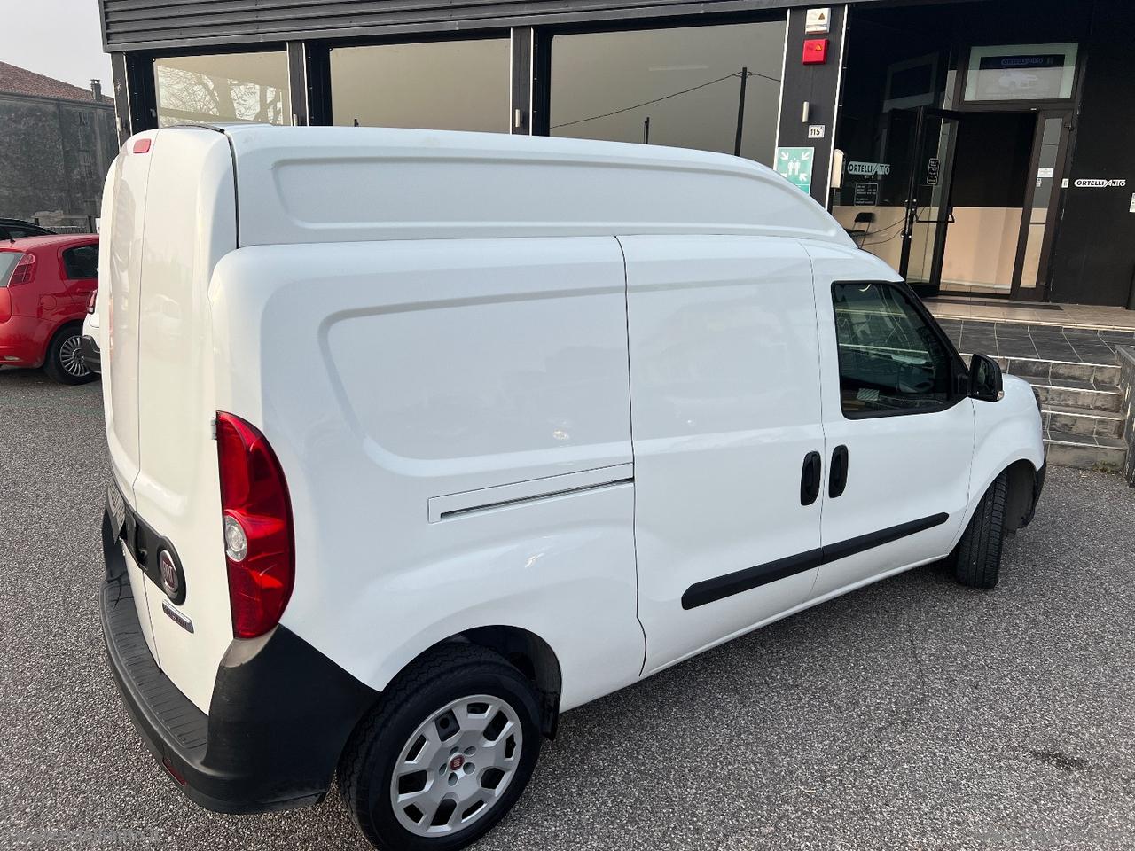 Doblò 1.6 MJT 105 PL-TA Cargo MaxiXL Bus