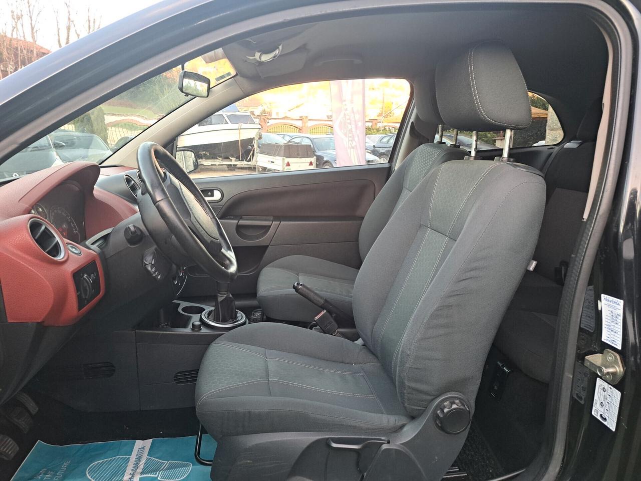 Ford Fiesta 1.6 TDCi , 90CV 5p. Ghia/ OK NEOPATENTATI