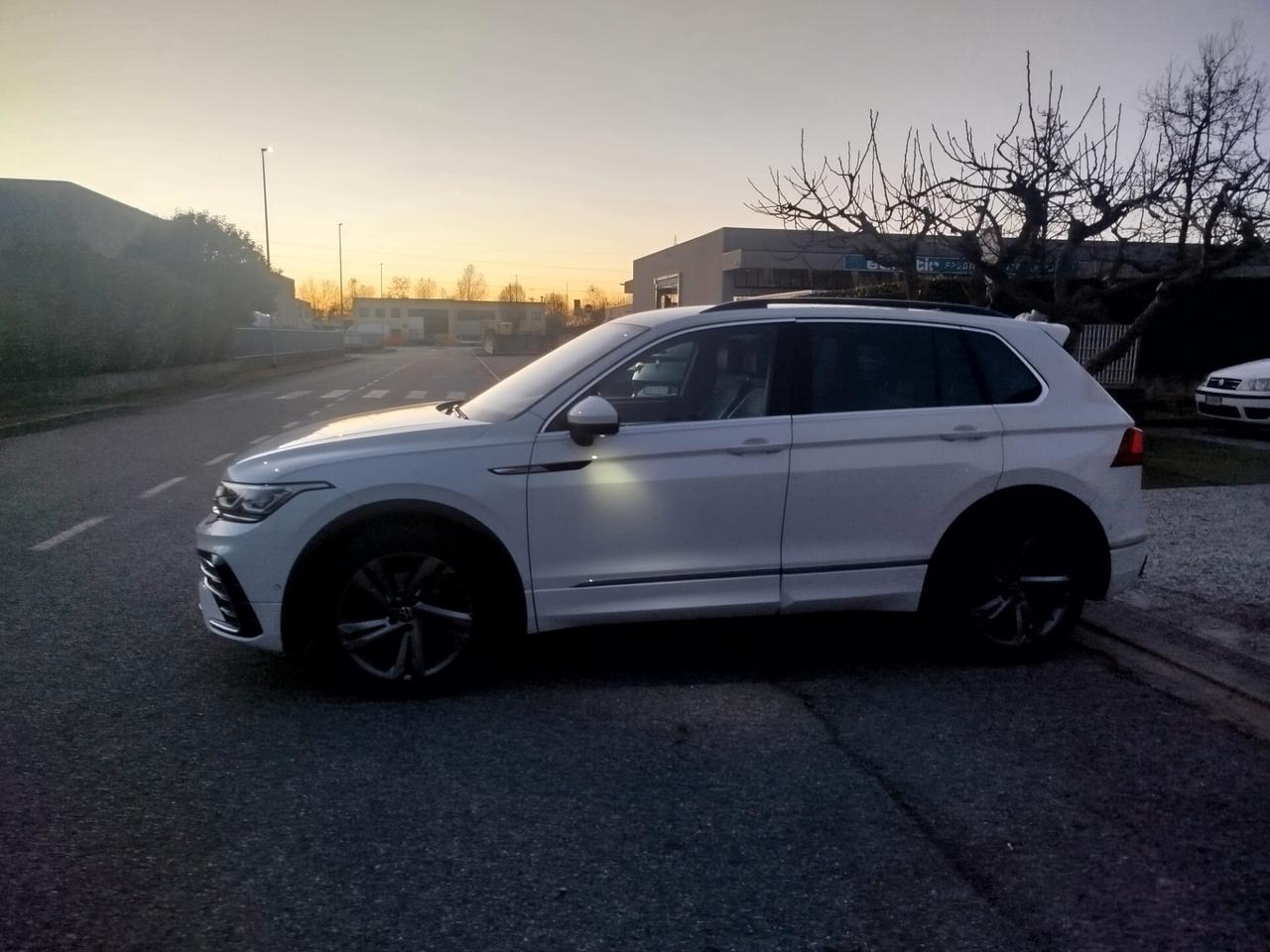 VW Tiguan 2.0 TDI 150 CV DSG R LINE