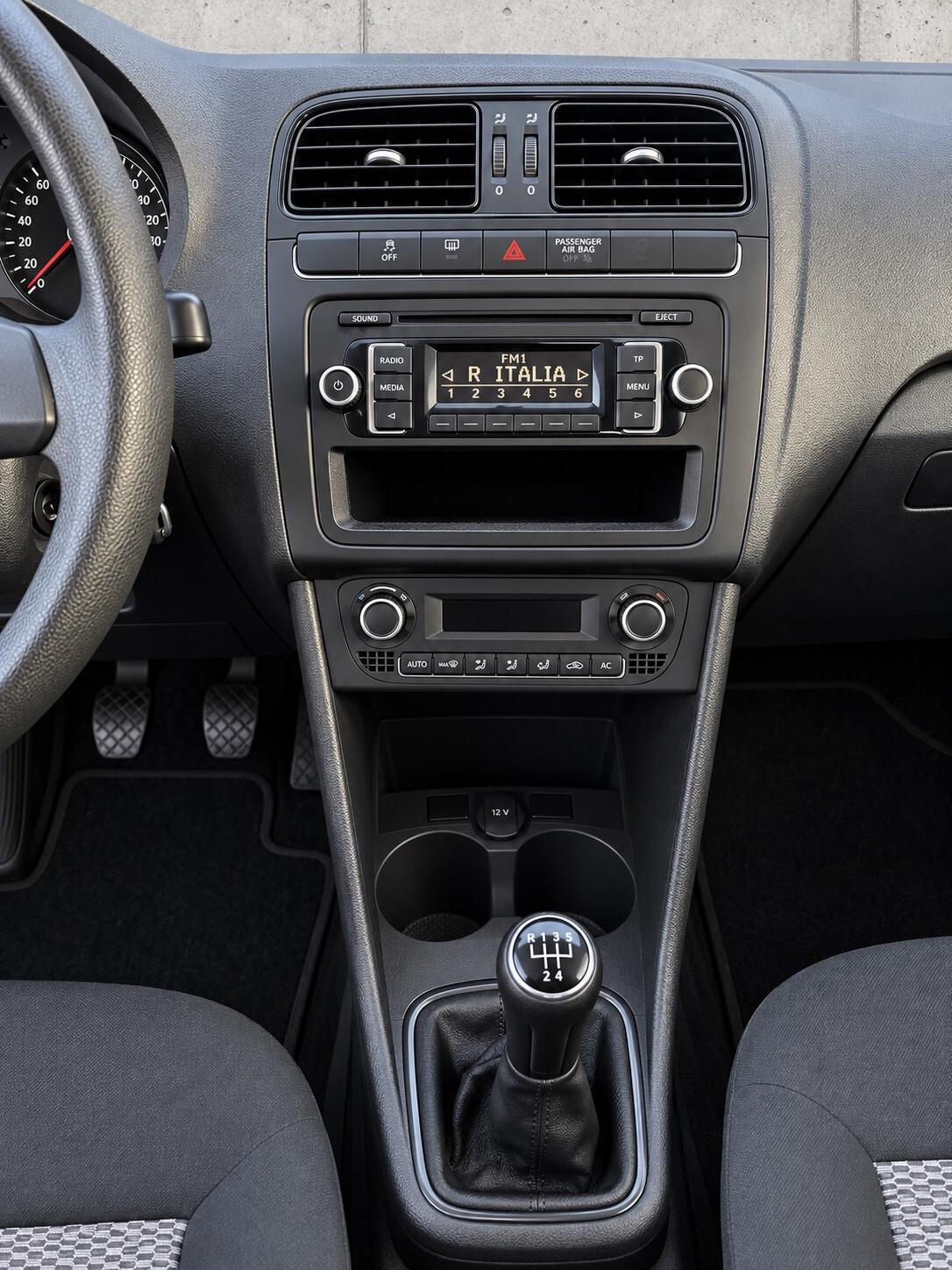 Volkswagen Polo 1.2 anno 2012 cv 70 Neopatentati Garanzia 1 anno