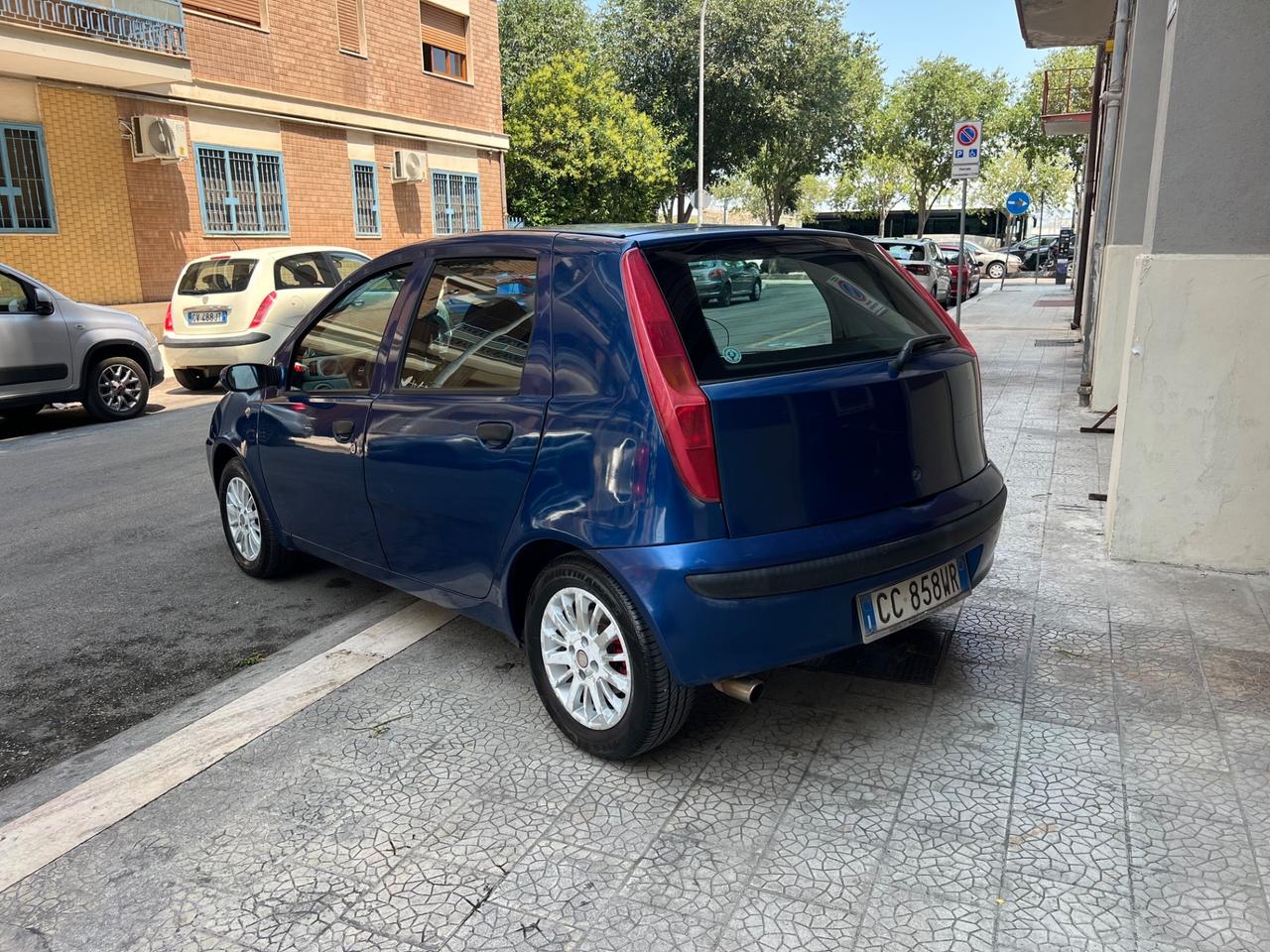 Fiat Punto 1.2i cat 5 porte ELX