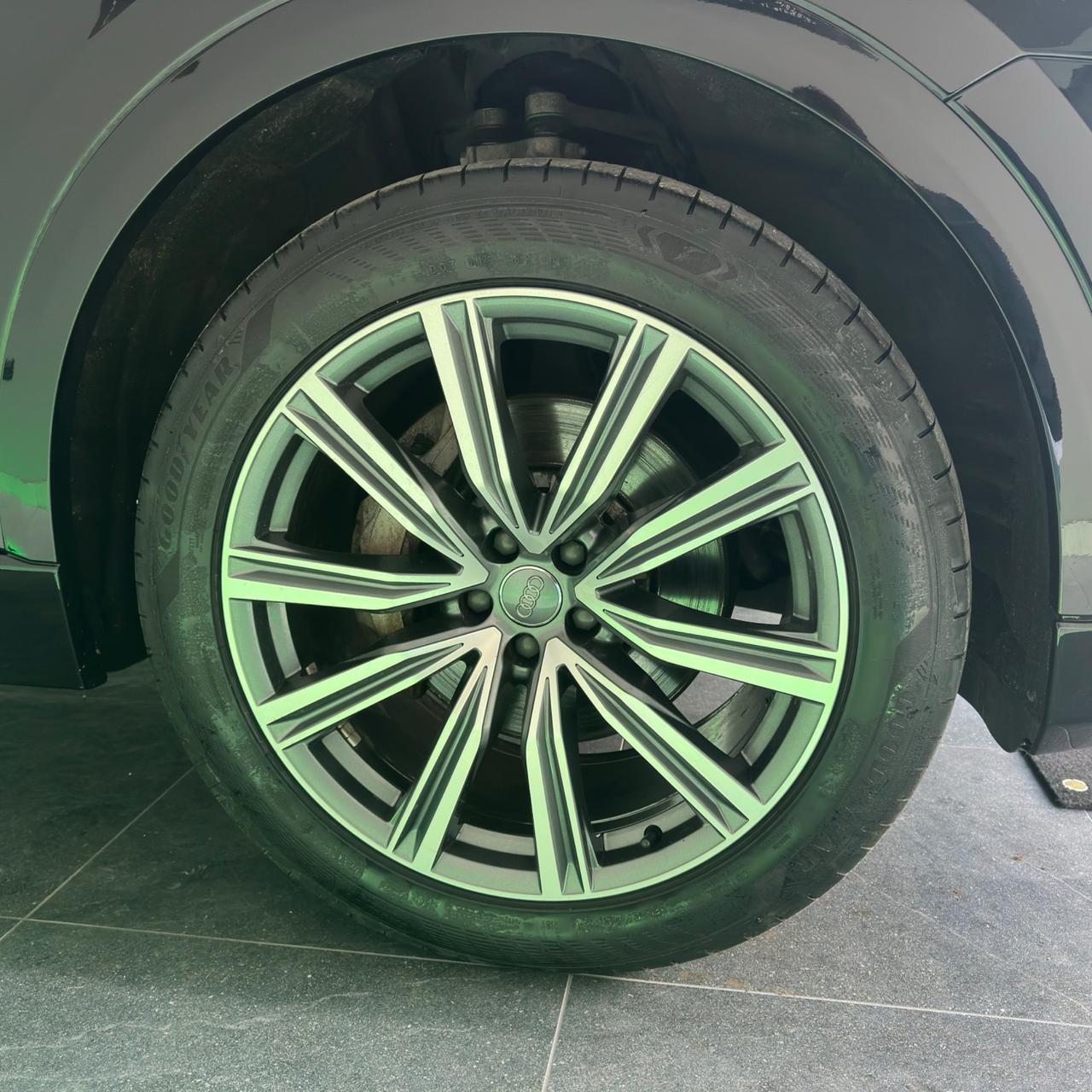 Audi Q8 50 TDI Quattro Mhev S-Line Edition Identity Black