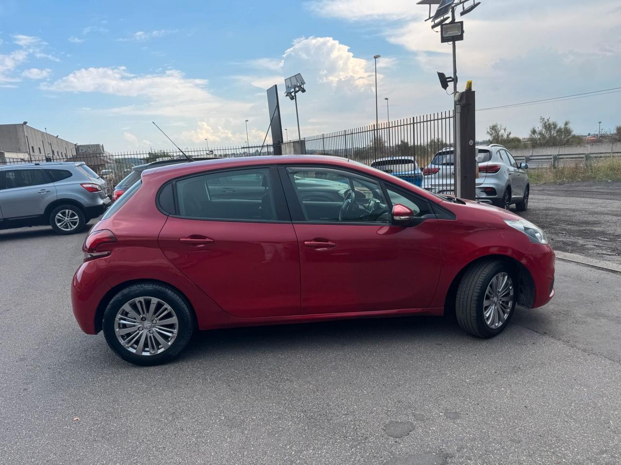 Peugeot 208 PureTech 82 5 porte Allure 2018