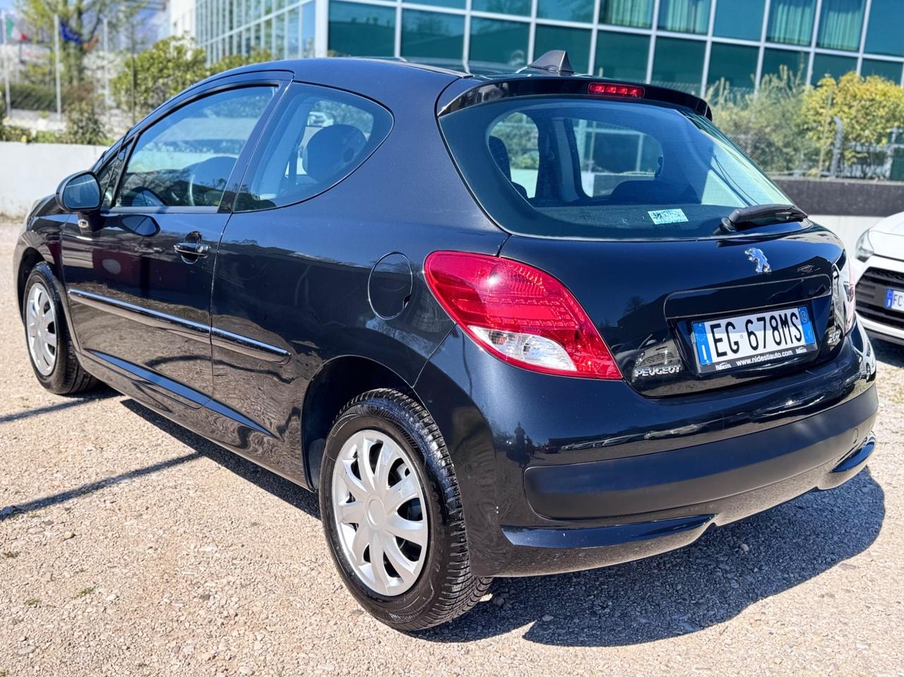 Peugeot 207 1.4 Benzina 73cv Cambio- 77.000km 2013