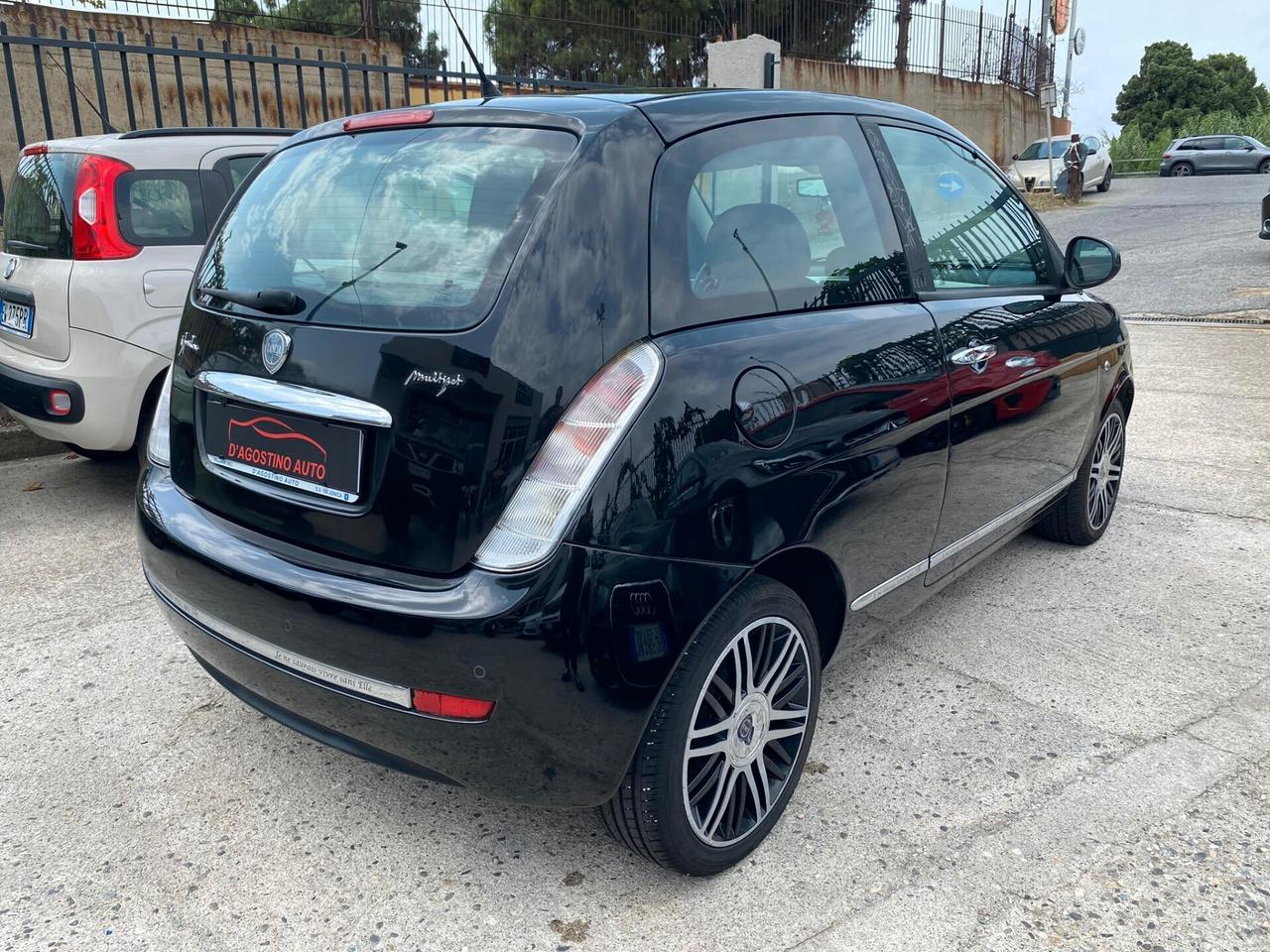 Lancia Ypsilon 1.3 MJT 75 CV Limited Elle