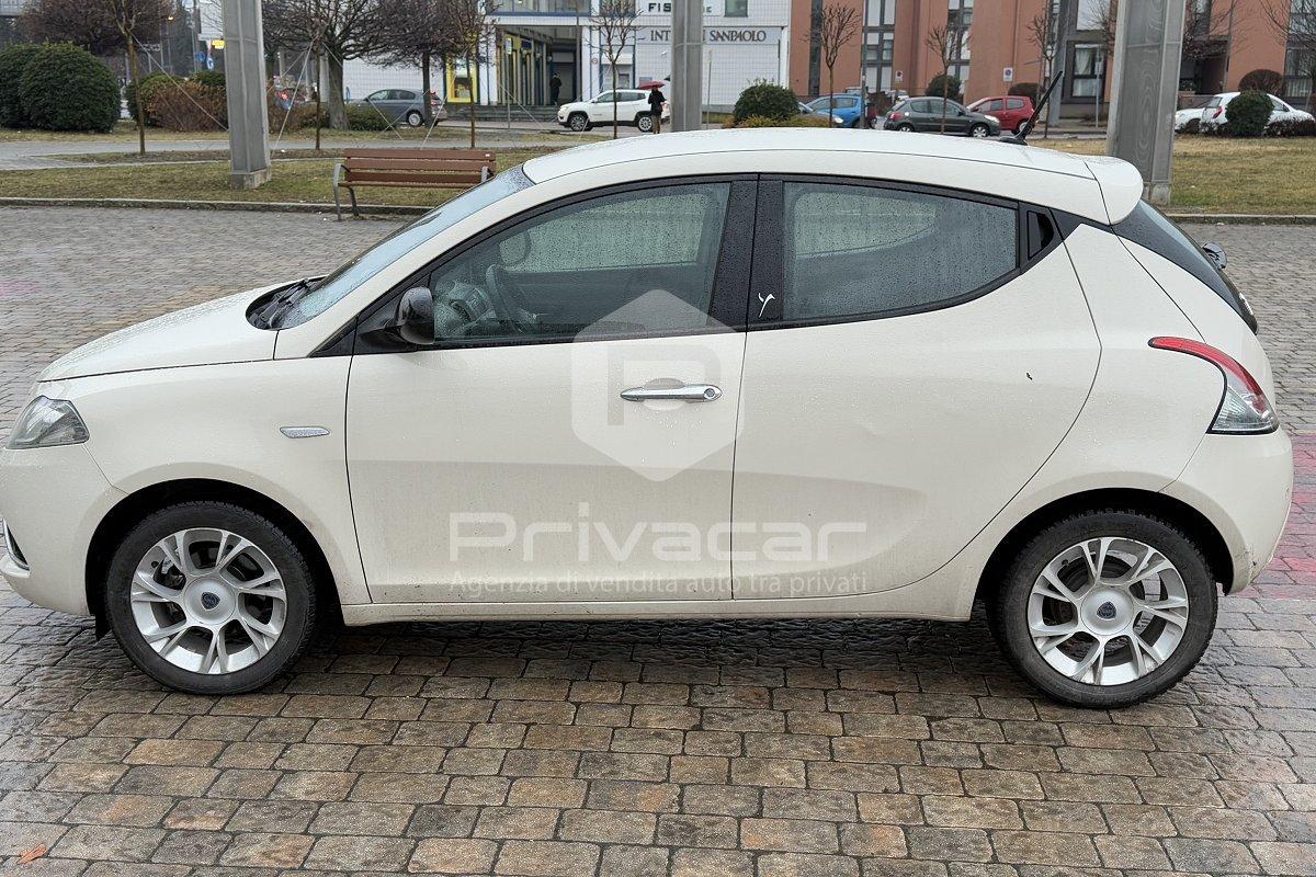 LANCIA Ypsilon 1.2 69 CV 5 porte Silver