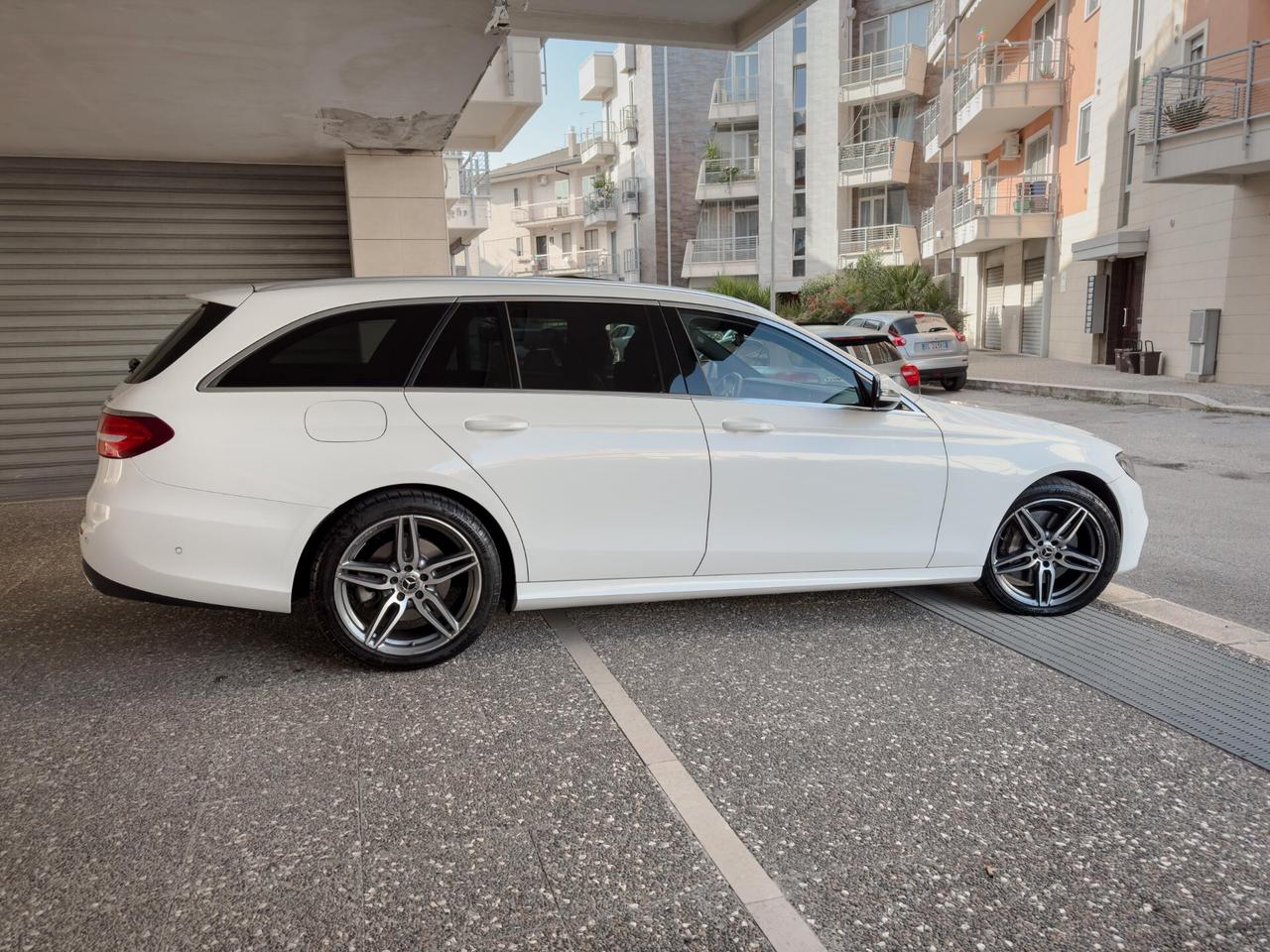 Mercedes-benz E 350 d S.W. 4Matic Auto Premium Plus 258 cv AMG