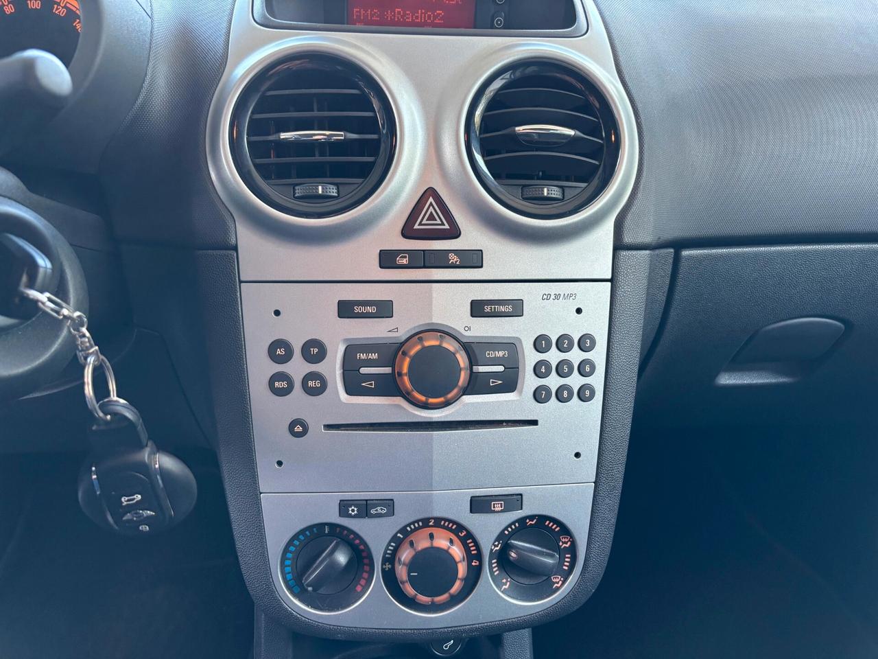 Opel Corsa 1.2 5 porte One