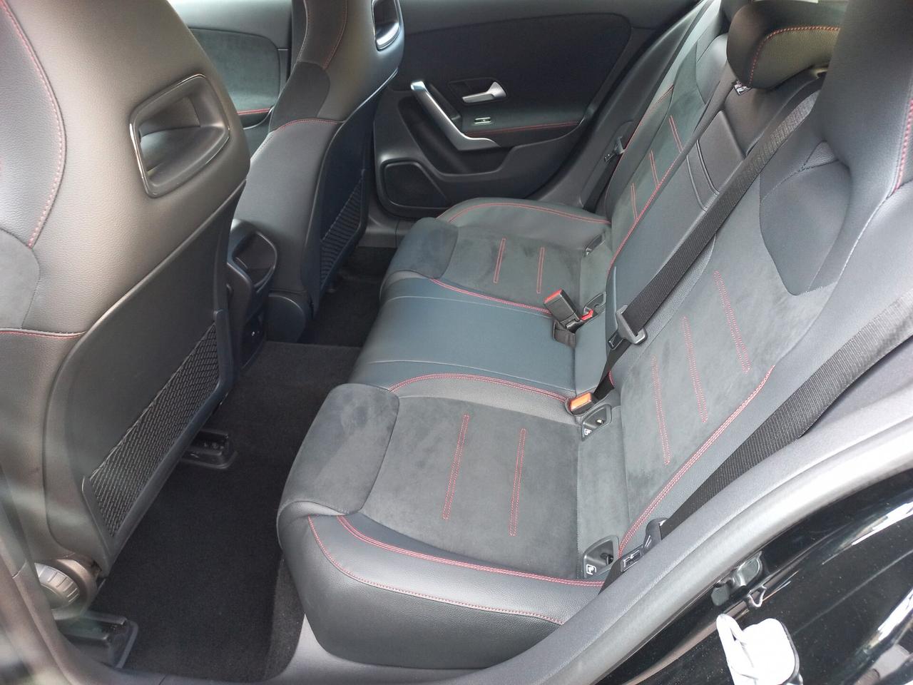 Mercedes-benz A 180 Automatic AMG Line Advanced Plus