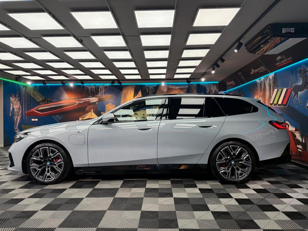 Bmw 530 530e xDRIVE TOURING MSPORT PRO (602)