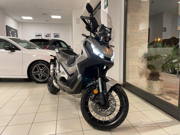 Honda X-Adv 750cc anno 2019 Grigio opaco km 6000