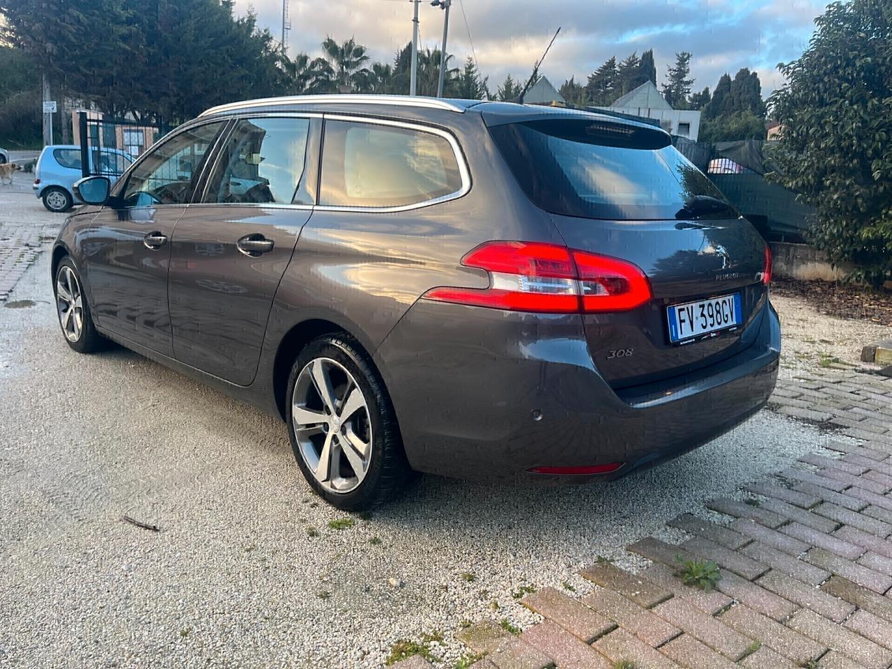 Peugeot 308 1.5 BlueHDi 130CV Station Wagon Allure - 2019