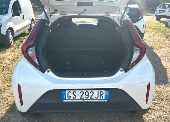 Toyota Aygo X 1.0 VVT-i 72 CV 5 porte Active **PREZZO VERO** UNIPRO IVA DEDUCIBILE