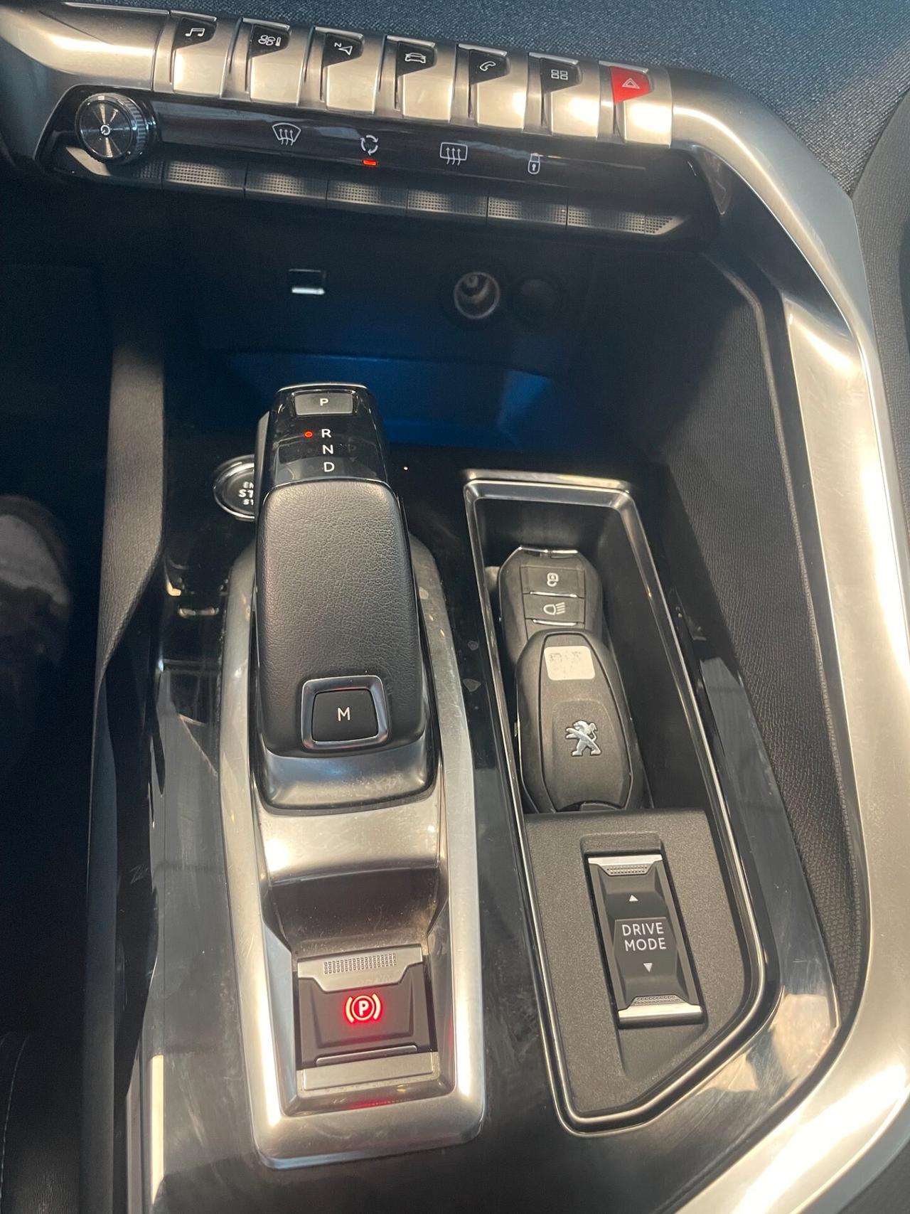 Peugeot 3008 BlueHDi 130 S&S EAT8 Allure