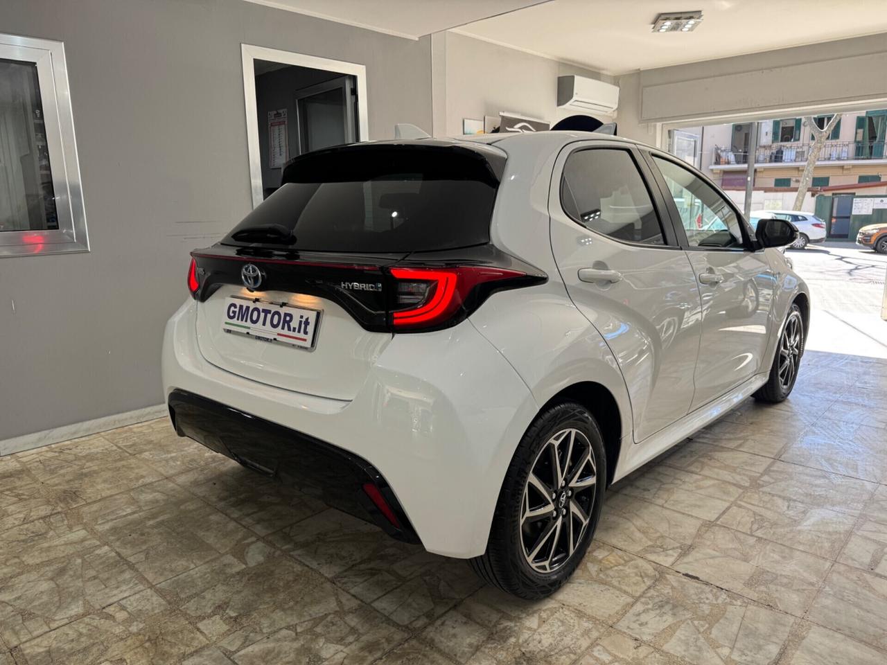 Toyota Yaris 1.5 Hybrid Lounge Aziendale