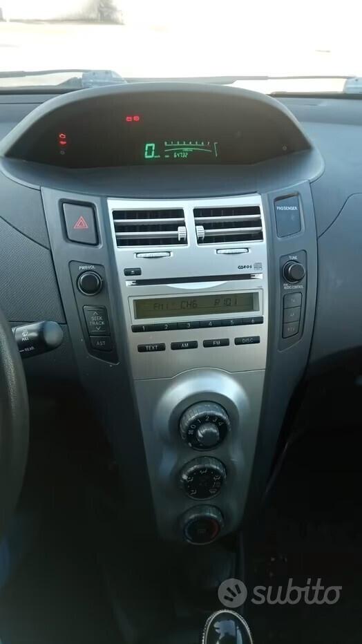 Toyota Yaris 1.0 SOLO 64MILA KM